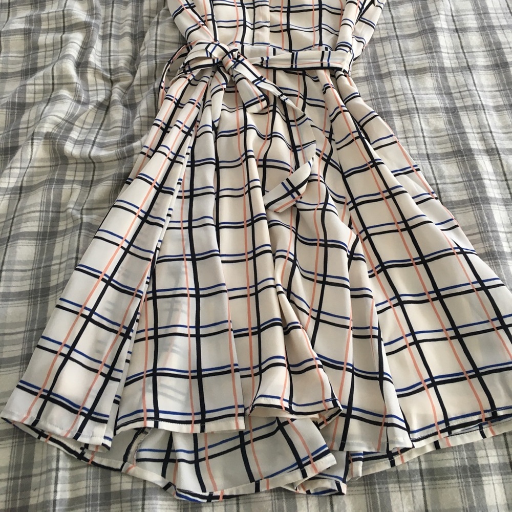 Sleeveless fit and flare tie dress
